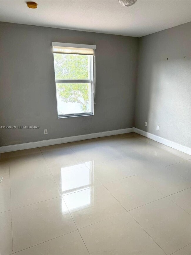 Building Photo - 4451 Seneca Ave