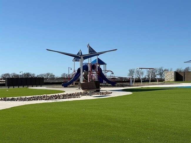 Building Photo - 261 Seven Seas Dr