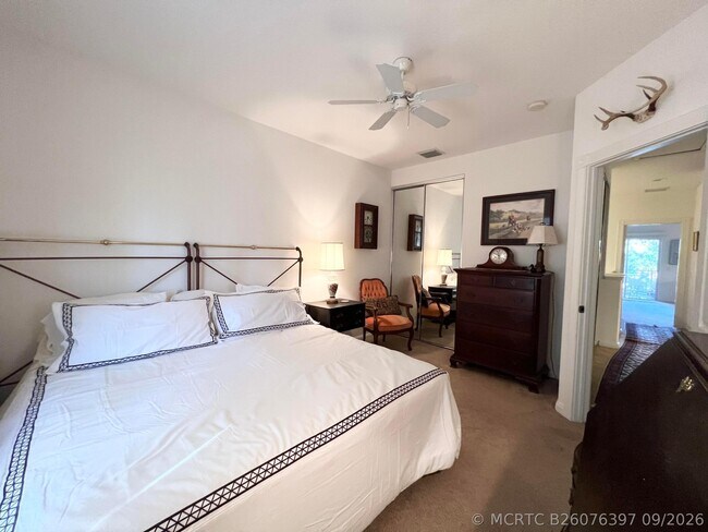 Building Photo - 2913 E Community Dr