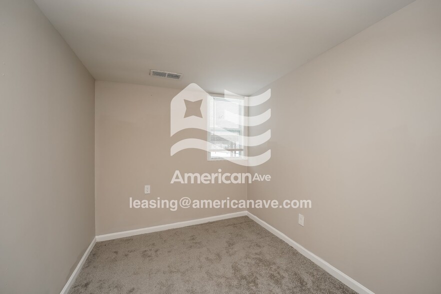 Building Photo - 991 Bryce Ave