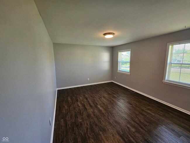 Building Photo - 6314 Commons Dr