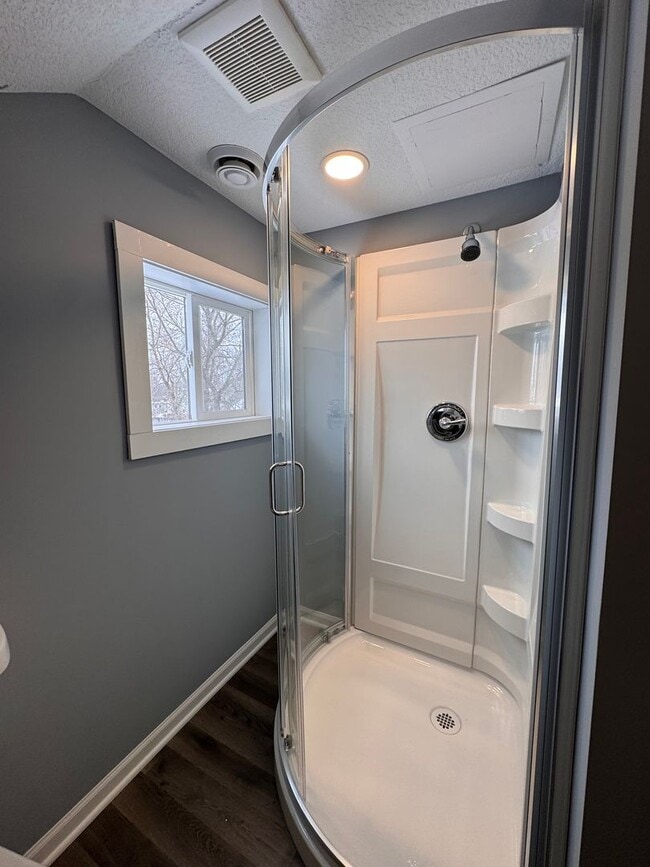 Building Photo - AVAILABLE NOW! Large 3 Bedroom, 2 Bathroom, with Extra Rooms and Two Car Garage in Anoka