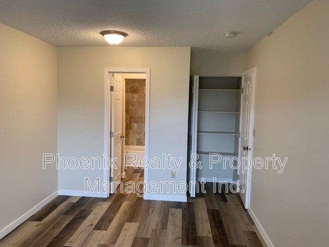 Building Photo - 3150 Iris Ave