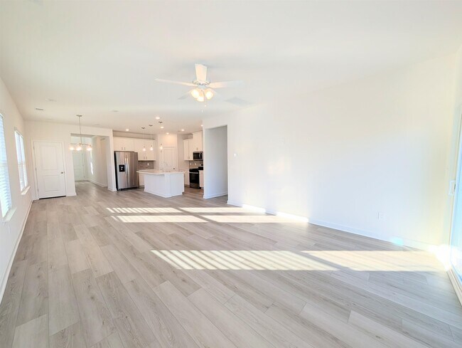 Building Photo - 1508 Regal Fern Wy