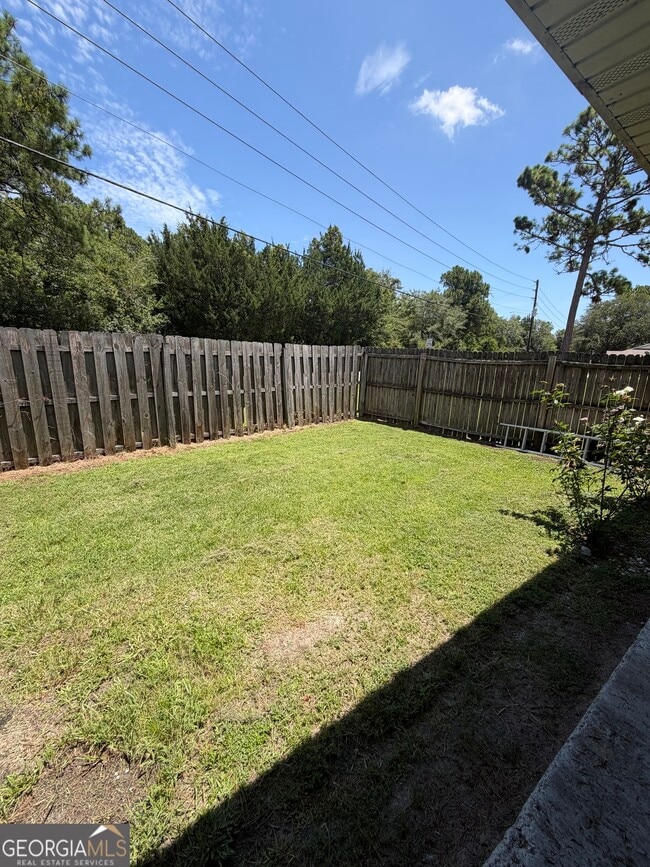 Building Photo - 411 Baltic Ct