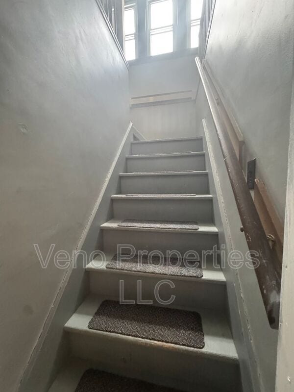 Building Photo - 1401 Belmont Ave