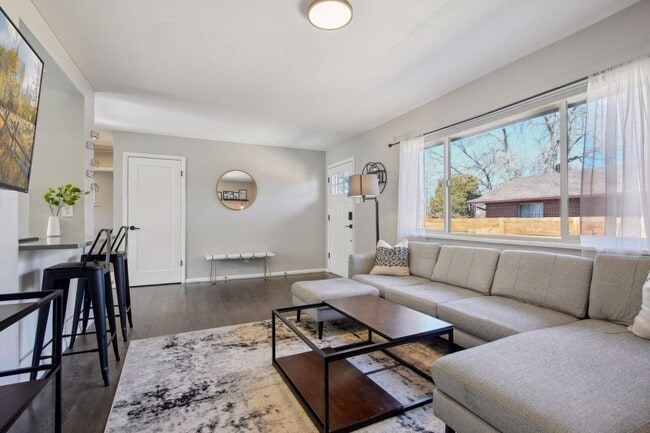 Building Photo - 3310 Ivy St