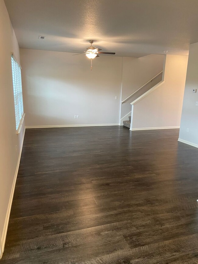 Building Photo - *Pre-leasing* Three Bedroom | Two and a Ha...