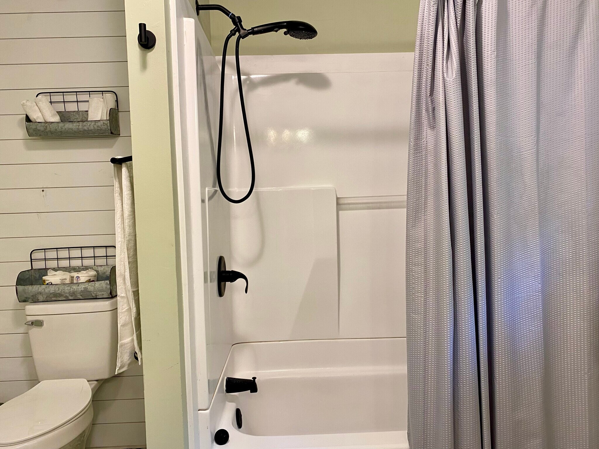 Master bath - 18 Home Pl