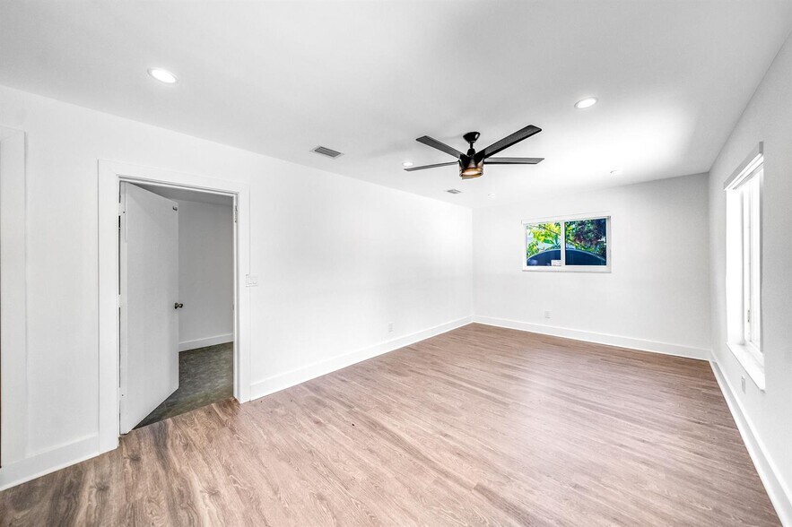 Building Photo - 7491 NW 11th Pl
