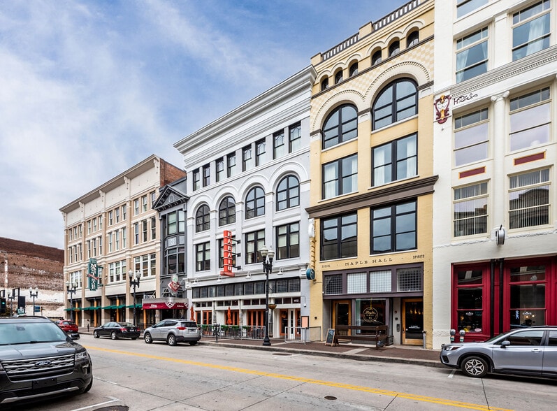 Building Photo - 416 S Gay St