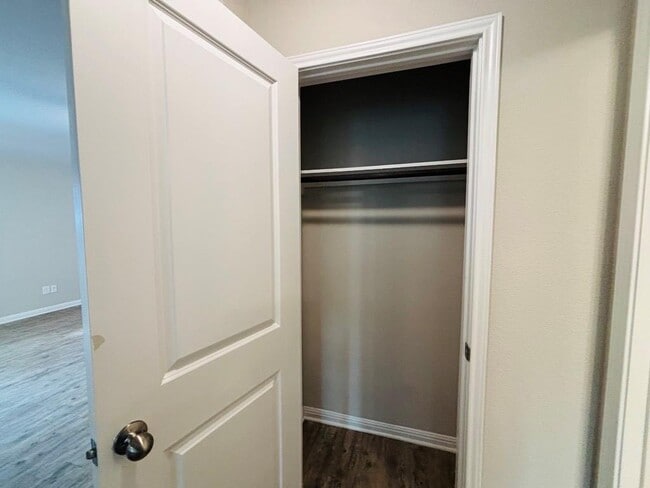 Building Photo - 1305 Bear Peak Ln