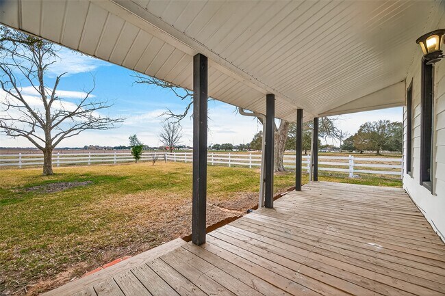 Building Photo - 1603 Blase Rd