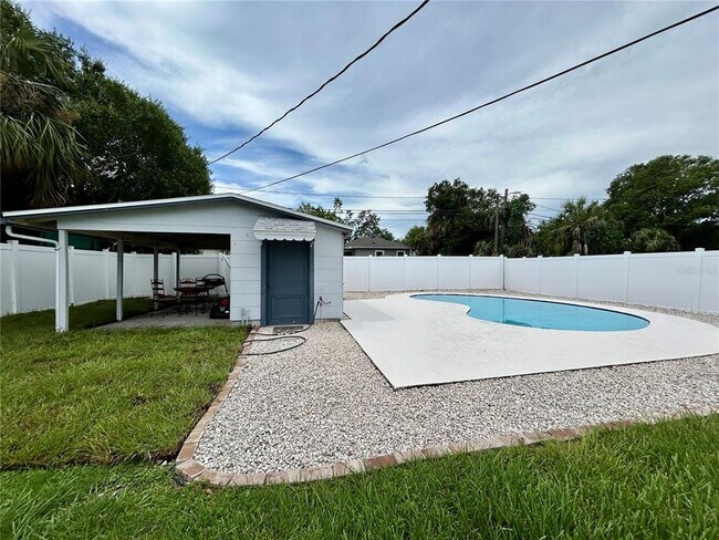 Building Photo - 928 58th Ave N