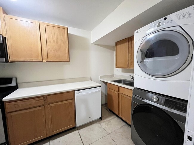 Building Photo - 75 Marblehead Rd