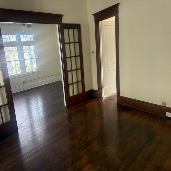 Building Photo - 182-184 Main St