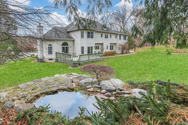 Building Photo - 22 Golden Rd