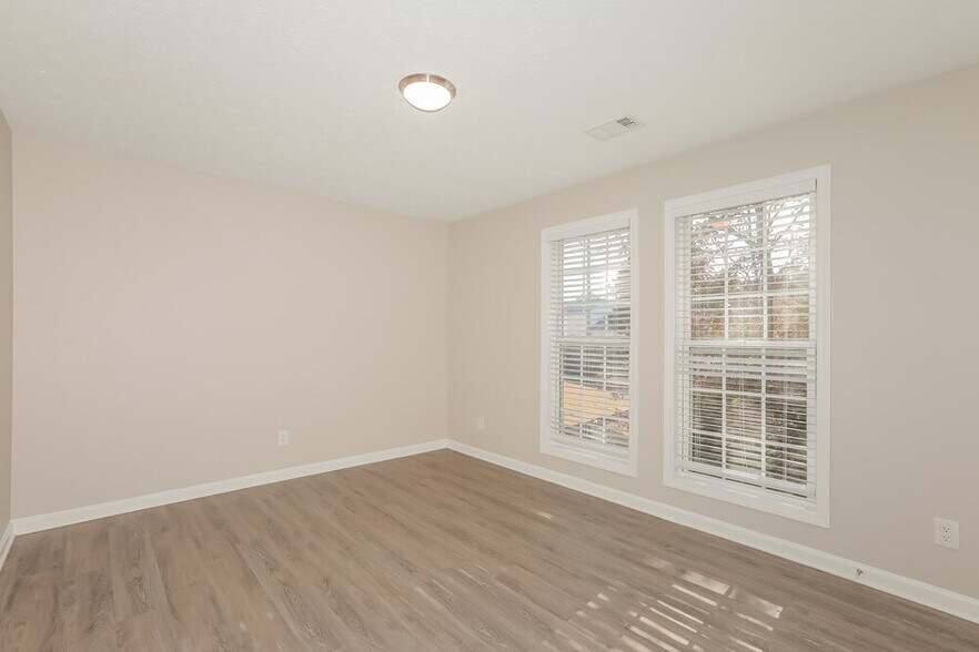 Building Photo - 3511 Kittery Dr SW