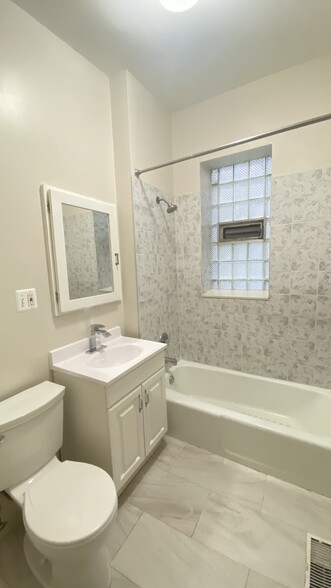 Building Photo - 2641 W Haddon Ave