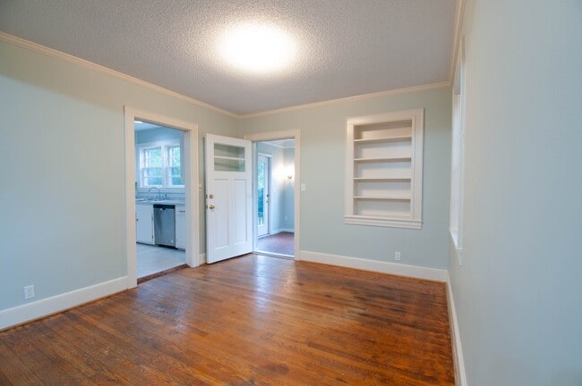 Building Photo - 134 Lausanne Dr