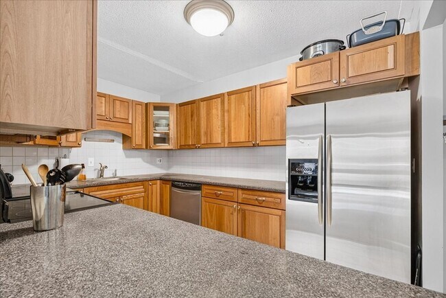 Building Photo - 55 Tall Oaks Dr