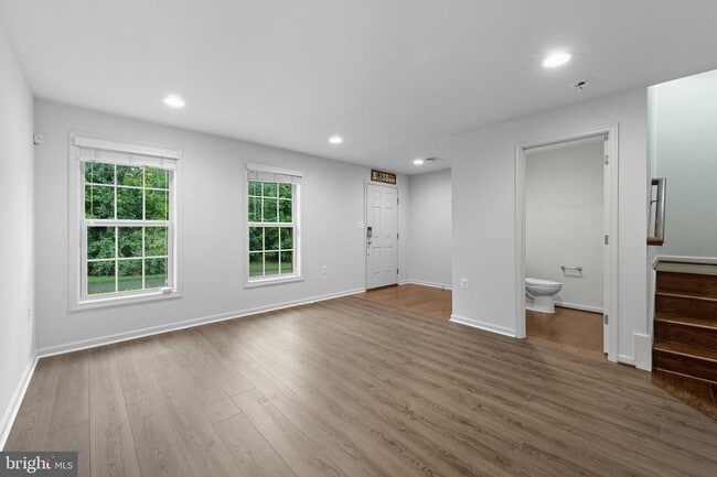 Building Photo - 15983 Marsh Pl