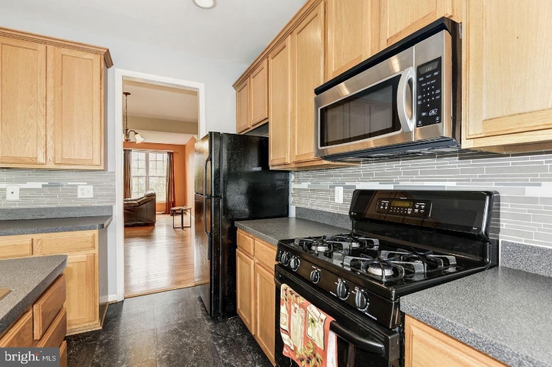 Building Photo - 45744 Smoketree Terrace