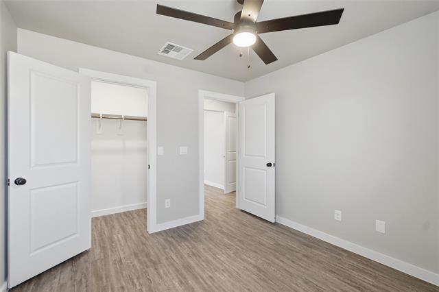 Building Photo - 2894 Glennster St