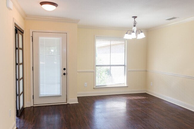 Building Photo - 3 bedrooms, 2 baths in Bay Branch estates!