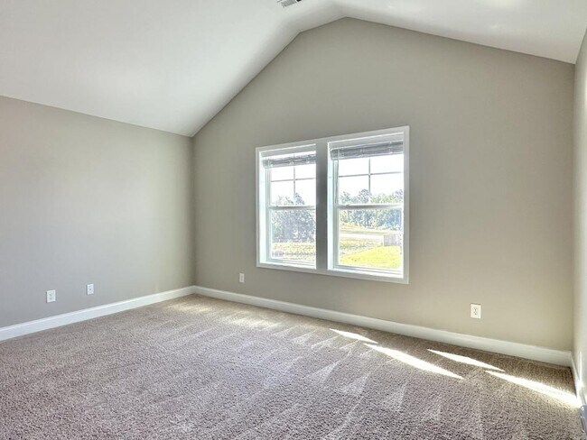 Building Photo - 3142 Hunting Lodge Rd