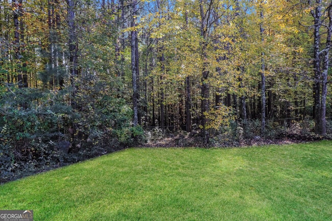 Building Photo - 13 Windrush Dr