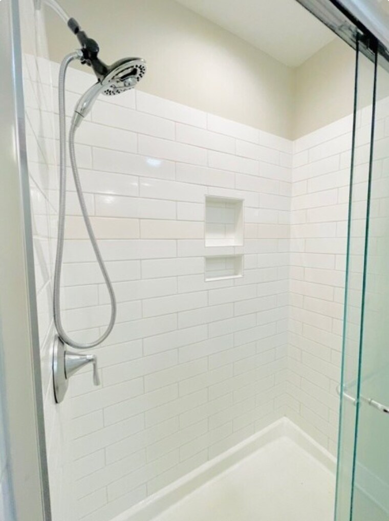 Primary Shower - 418 Southend Crossing Ln