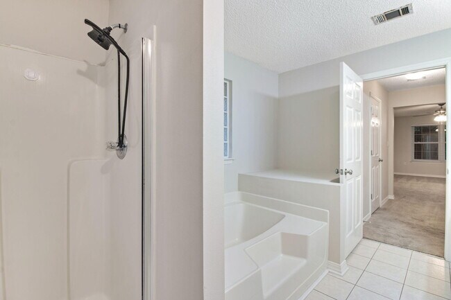 Building Photo - 4678 Windstarr Dr