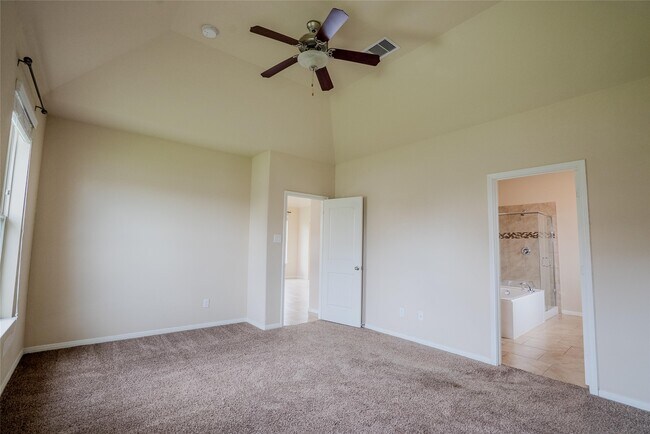 Building Photo - 23426 Tirino Shores Dr