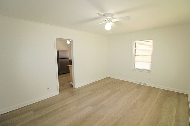 Building Photo - Cozy Remodeled Bungalow