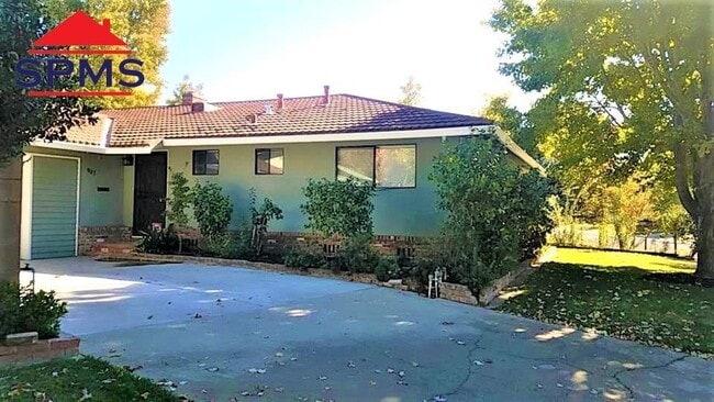 Building Photo - 907 Stern Cir