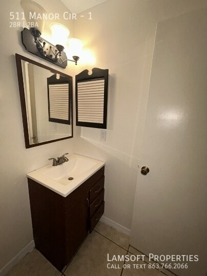 Building Photo - 511 Manor Cir