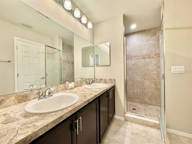 Building Photo - 13133 Sonoma Bend Pl