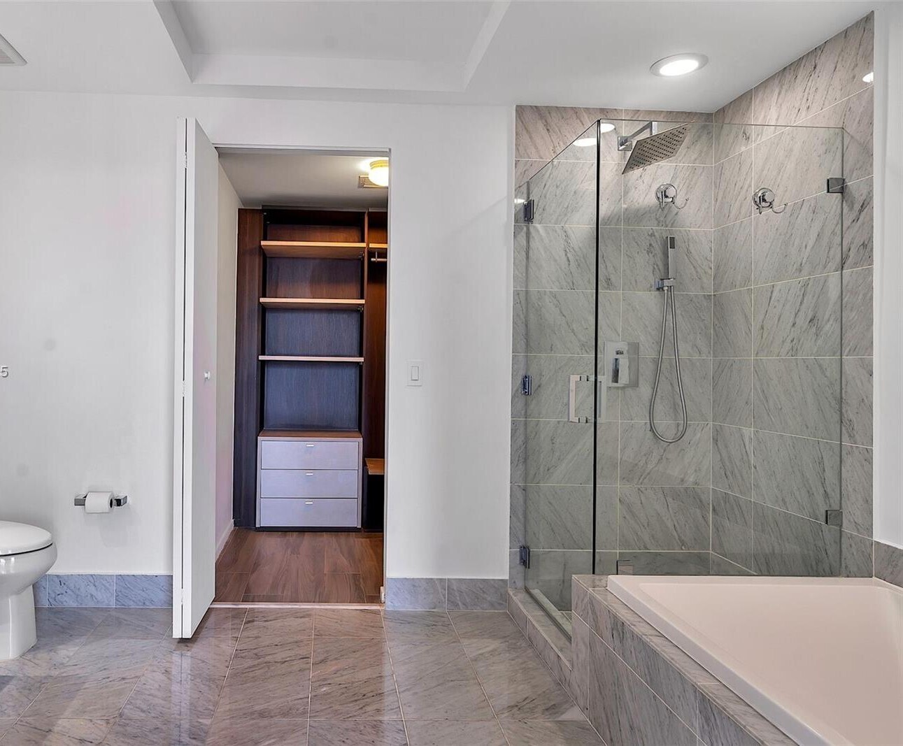 Building Photo - 801 S Miami Ave