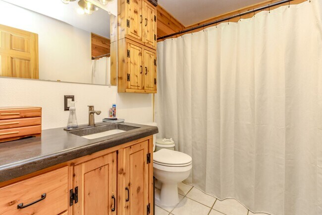 Building Photo - Cozy Northwest Living in Lake Minterwood – Spacious Home with Garage