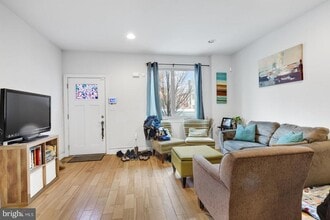 Building Photo - 2629 Cedar St