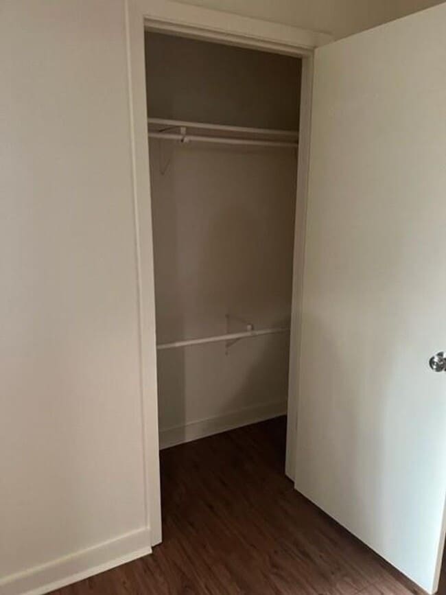 Building Photo - 304 Algerita Dr