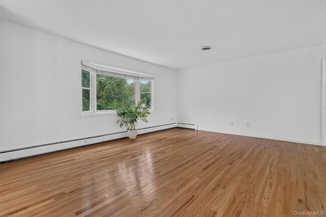 Building Photo - 234 Betsy Ross Dr