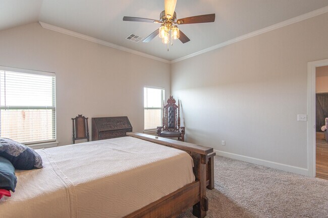 Building Photo - 2244 E Kellan Ct Terrace