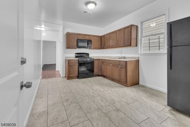 Building Photo - 54 3rd St