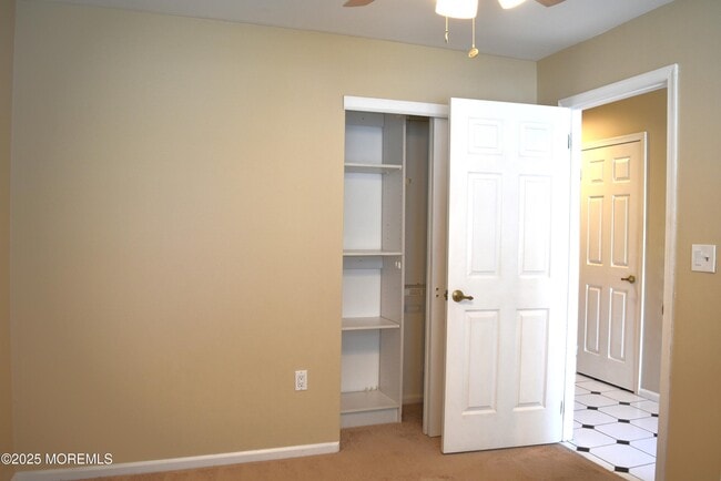 Building Photo - 49 Poplar Pl