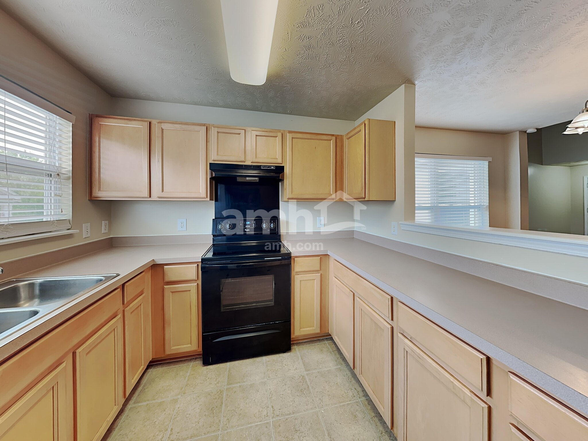 Building Photo - 2104 Erin Ln