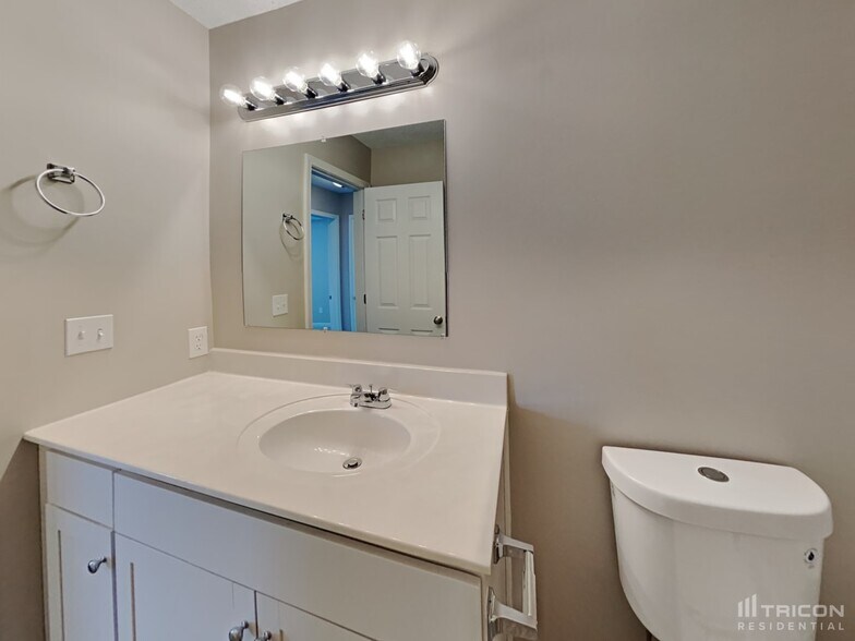 Building Photo - 3525 Sunset Hollow Ct