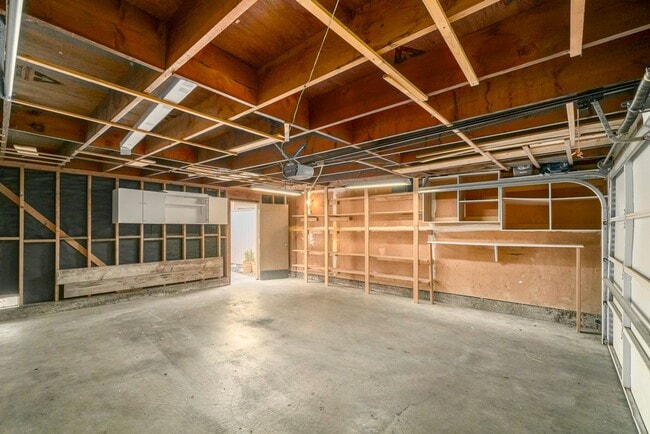 Building Photo - 3158 Phoenix Ln