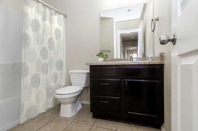 Building Photo - 9005 Rio Galisteo Pl NW